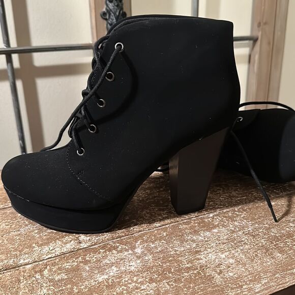 Boots women size 8 nwot - Picture 7 of 8